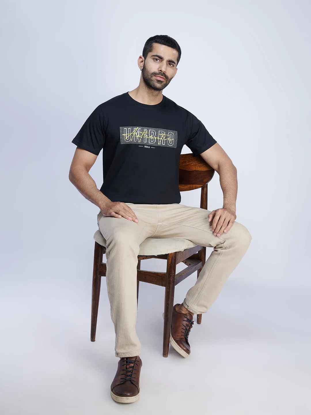 Black Graphic Printed Round Neck Casual T-Shirt GT38