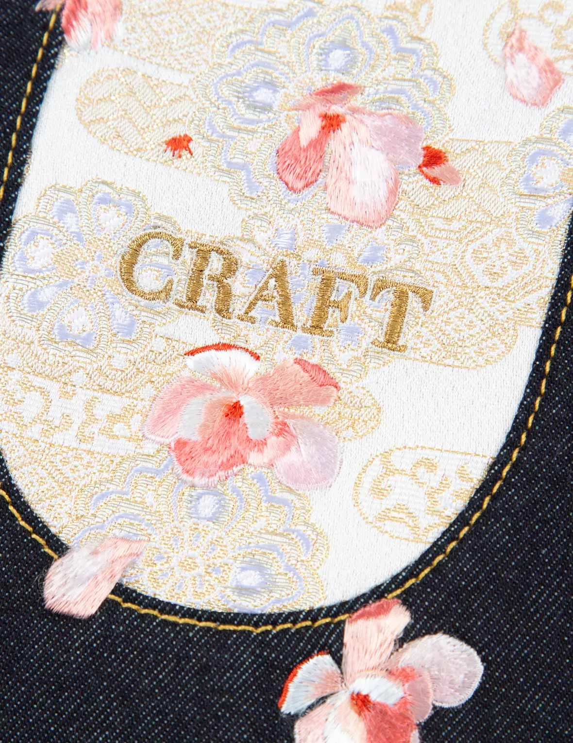 Boyfriend-Cut Brocade Detail Jeans with Classic Insert Design