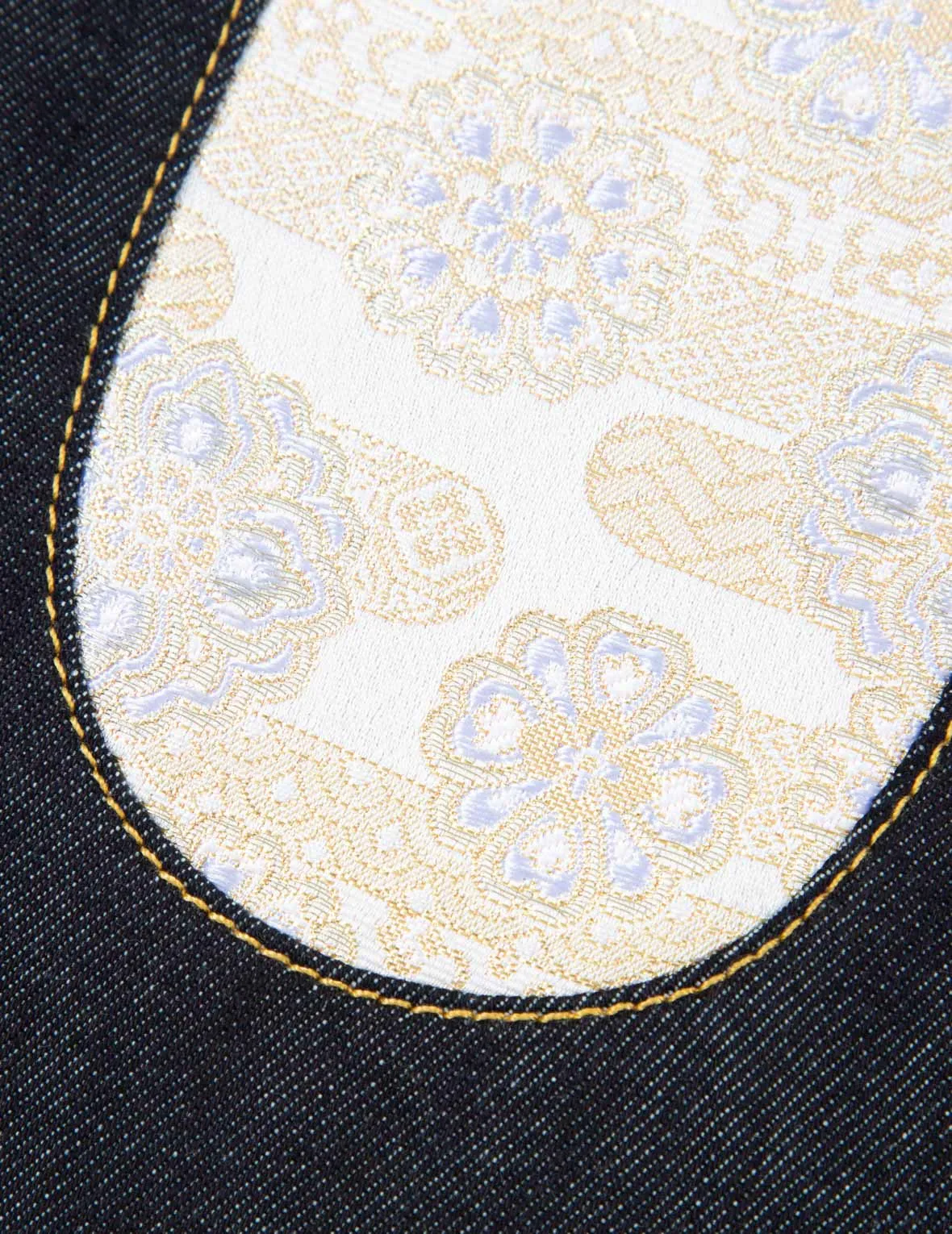 Boyfriend-Cut Brocade Detail Jeans with Classic Insert Design