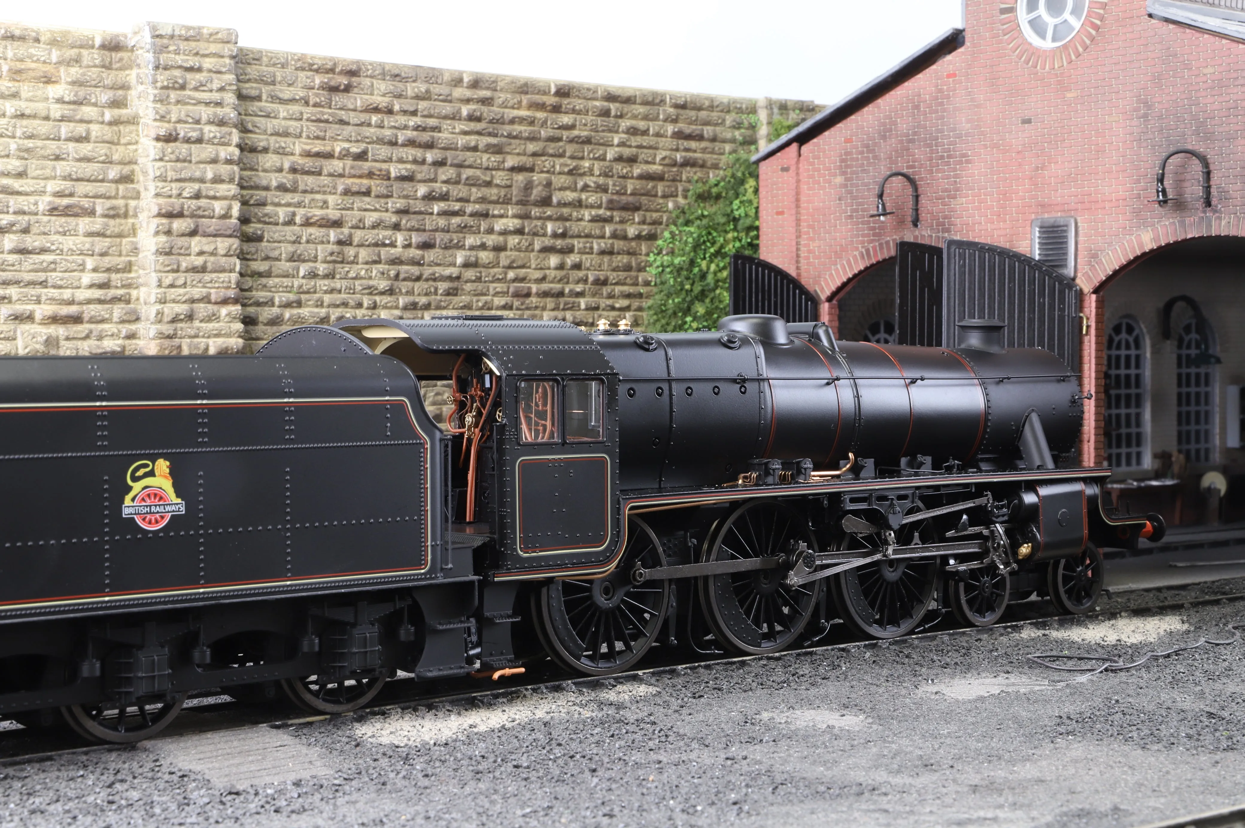 Ellis Clark Trains E1004US O Gauge Stanier Class 5 4-6-0 "Black 5", Early BR Lined, Unnumbered, Riveted Tender, DCC Sound