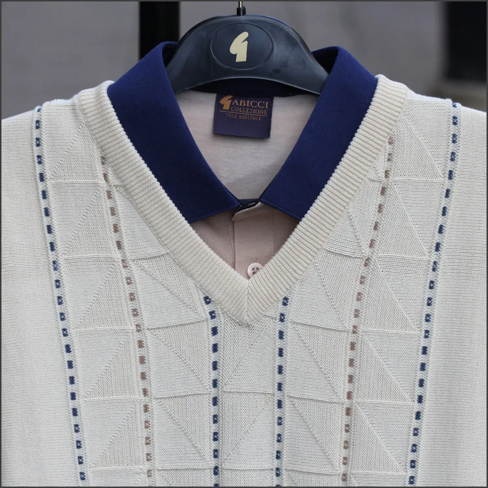 Gabicci M06 Ivory Patterned V Neck/