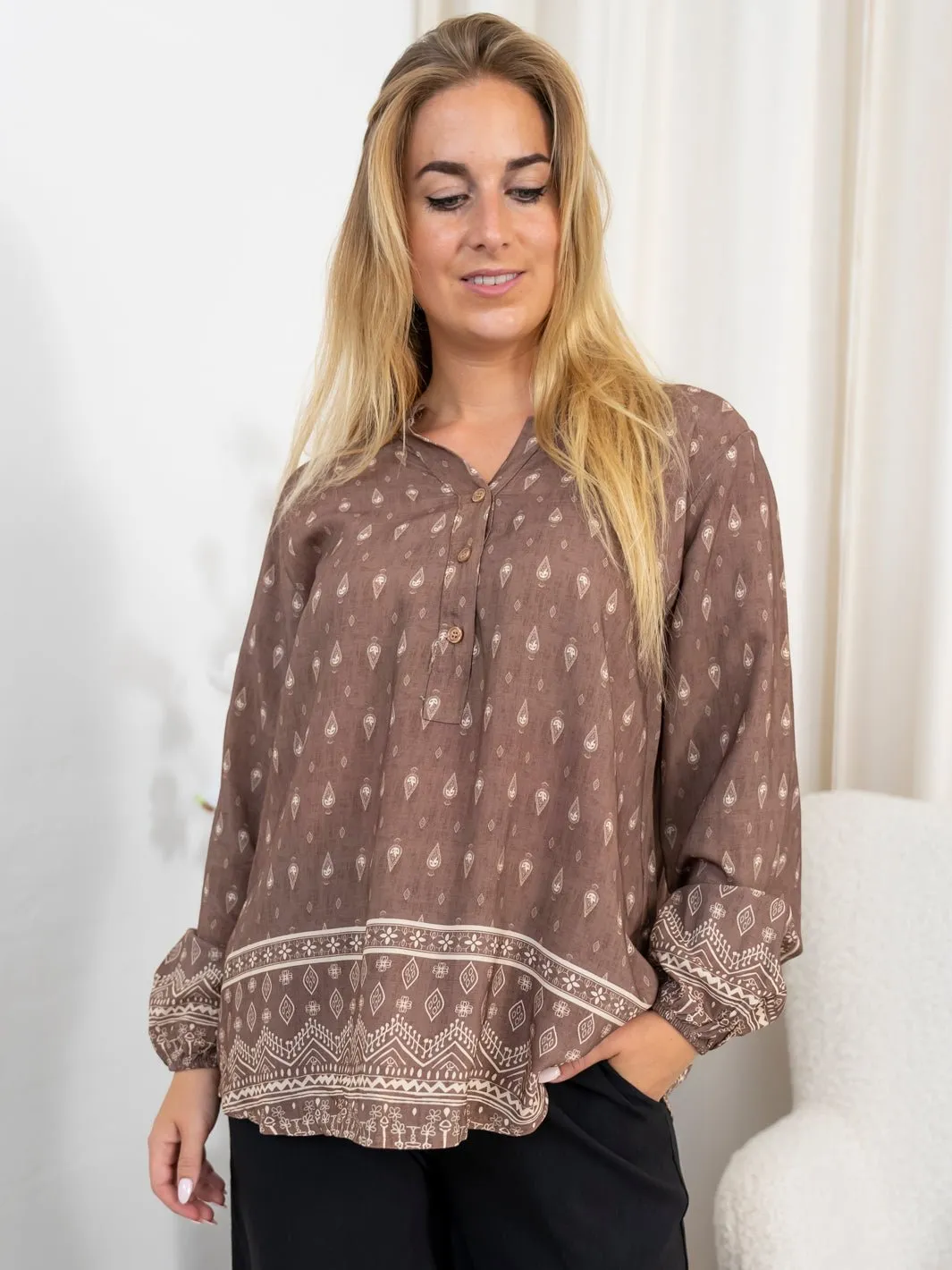 Marta du Chateau Christelle shirt fango