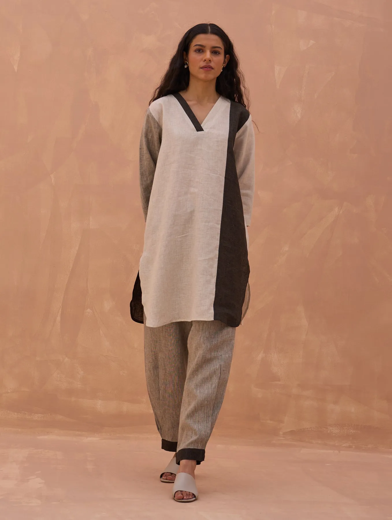 "Hana Linen Pants - Charcoal