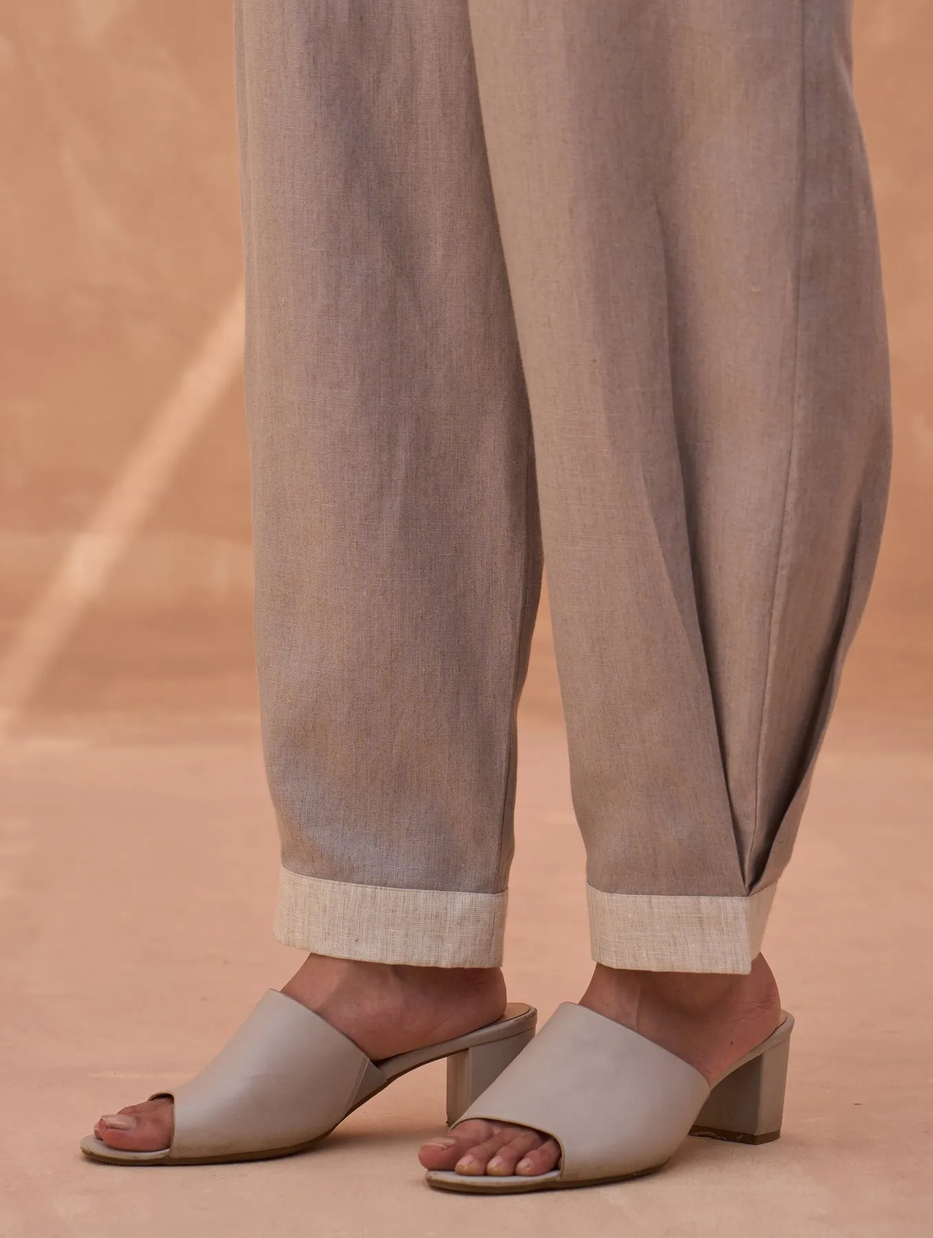"Hana Linen Pants - Charcoal