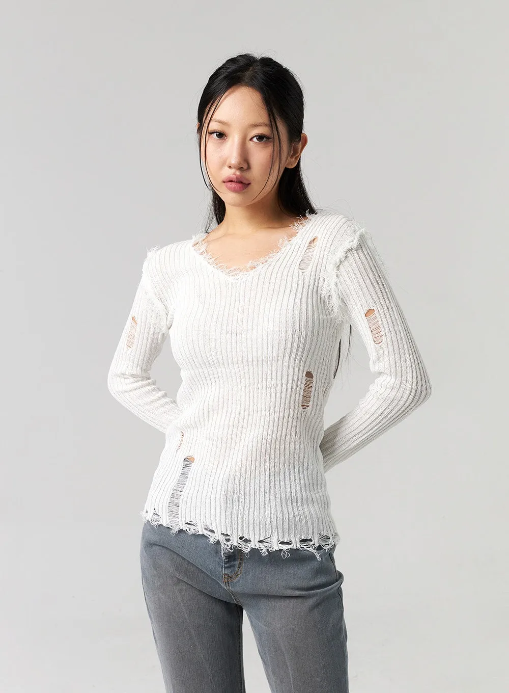 Ripped Sweater CL307