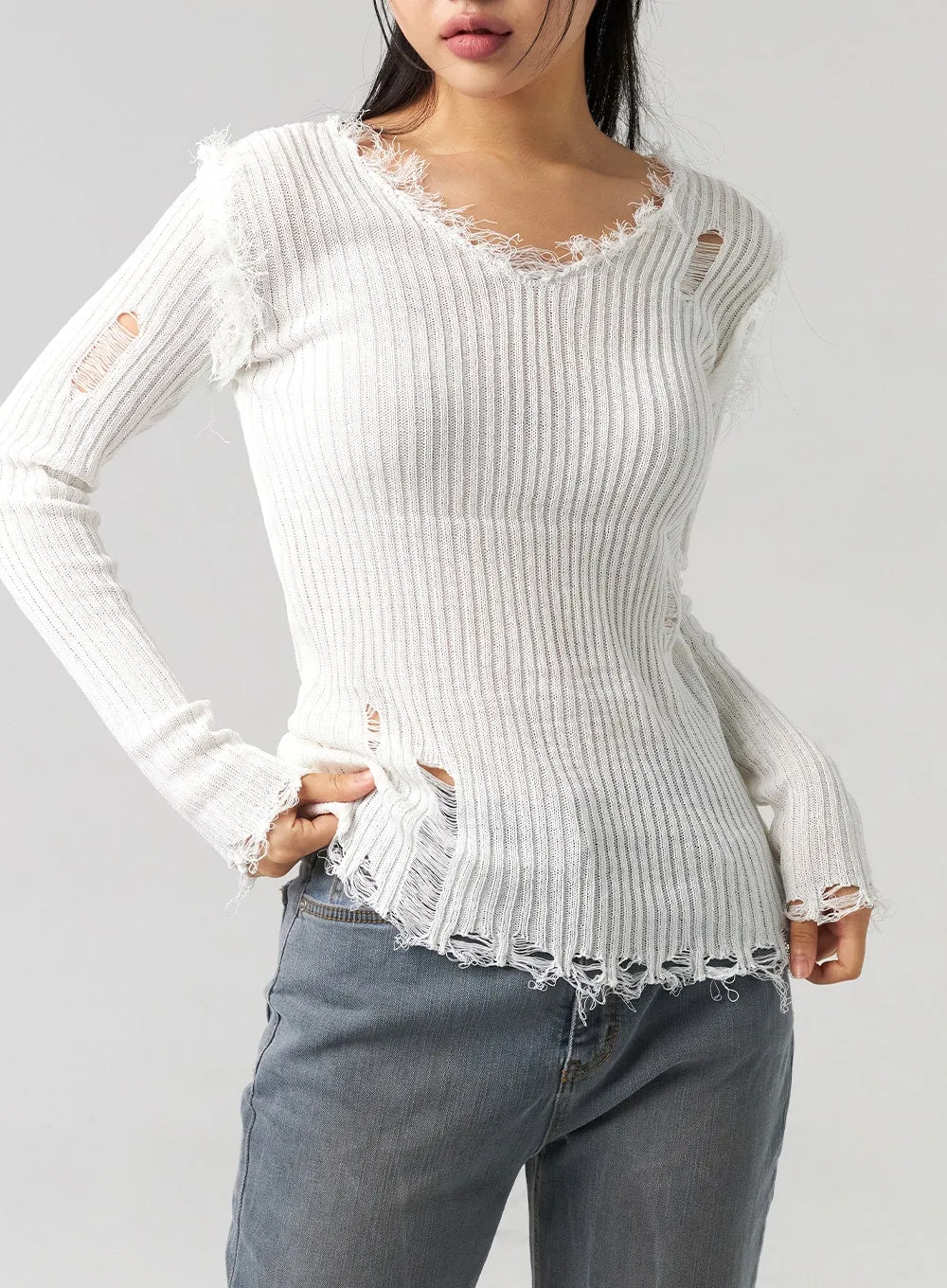 Ripped Sweater CL307