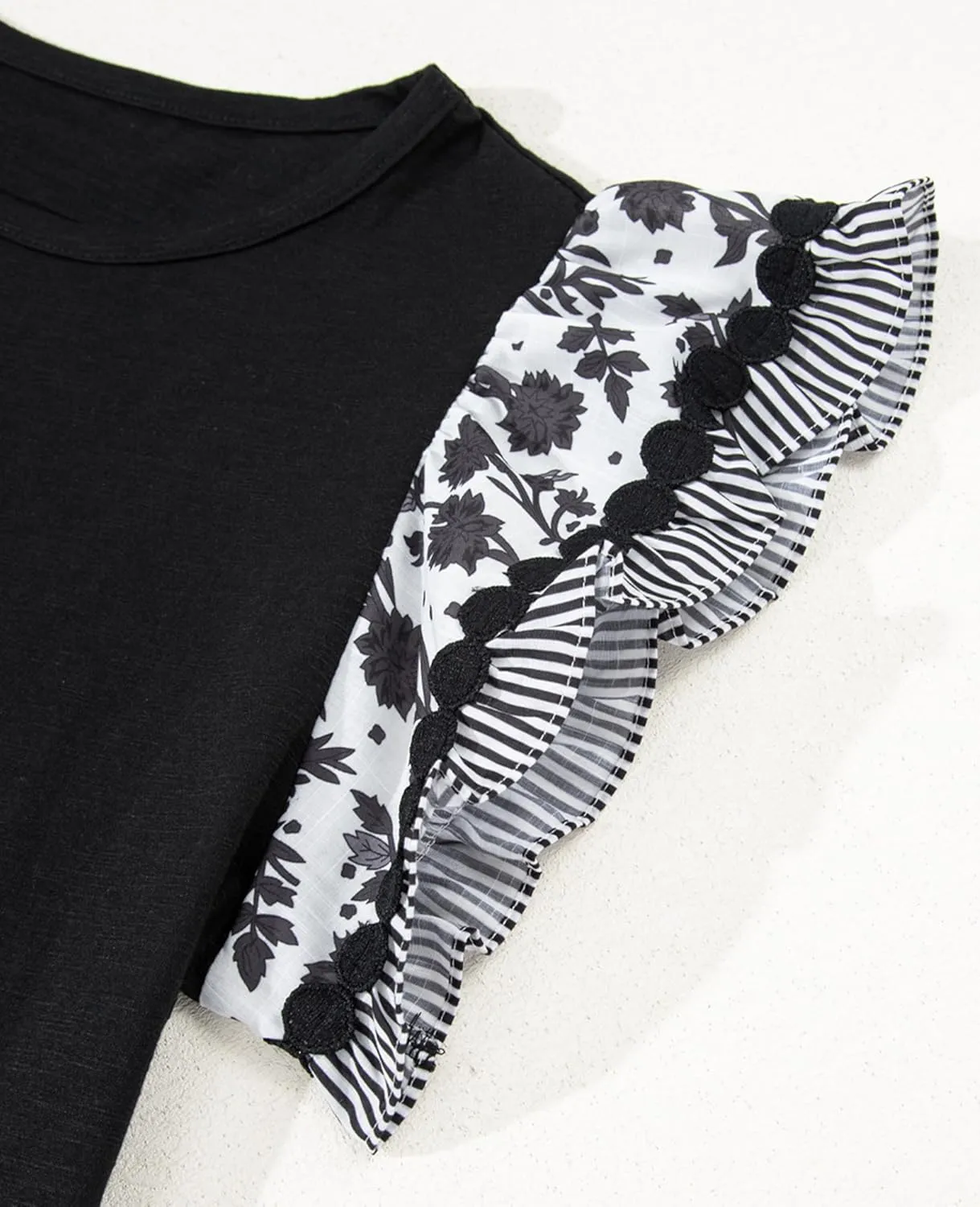 SELINK Womens Summer Ruffle Short Sleeve Top Crewneck T Shirts Floral Trim Casual Blouses