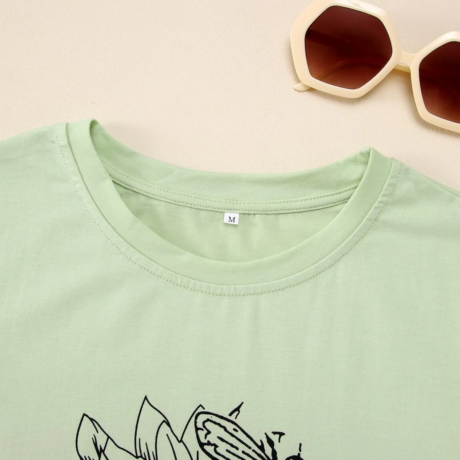 Women's Summer Sunflower T Shirt Cute Flower Graphic Loose Tees Crew Neck Short Sleeve Casual Tops